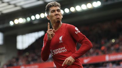 Liverpool ưu tiên gia hạn hợp đồng với Firmino