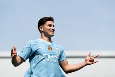 Alvarez gợi ý về khả năng rời Man City vào mùa hè này