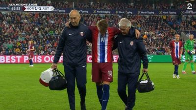 Martin Odegaard của Arsenal bị thương trước trận Derby Bắc London