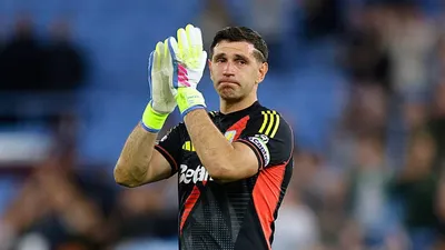 Người hâm mộ Aston Villa tin rằng Emi Martinez sẽ rời đi sau tiếng còi kết thúc trận đấu