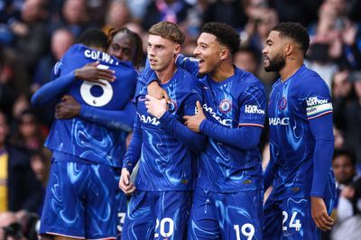 Chelsea tận dụng cơn say danh hiệu của Liverpool khi ngôi sao Blues dập tắt tiếng hô của Reds