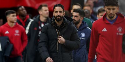 Manchester United có thể phải đối mặt với lệnh cấm tham dự Champions League không? Giải thích về luật của UEFA