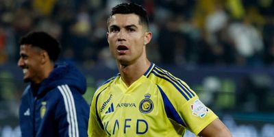 Phản ứng của Cristiano Ronaldo sau thất bại trước Al Nassr: Phản ứng dữ dội của người hâm mộ và áp lực từ siêu sao
