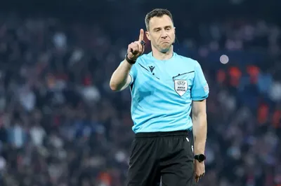 Felix Zwayer sẽ làm trọng tài trận chung kết Europa League: Tác động, tranh cãi và kỳ vọng