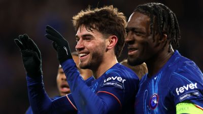Guiu lập hat-trick giúp Chelsea giành chiến thắng áp đảo trước Shamrock Rovers