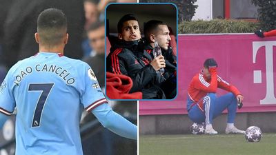 Bị đuổi khỏi Man City, ngồi dự bị ở Bayern Munich - tương lai Cancelo ra sao?