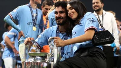 Sara Arfaoui, đối tác tuyệt đẹp của Ilkay Gundogan, mê hoặc trong bộ đồ lót màu đen