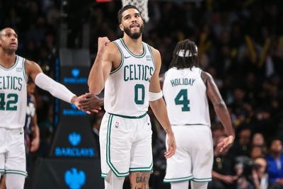 Jayson Tatum làm nên lịch sử khi là cầu thủ trẻ nhất đạt 10.000 điểm nghề nghiệp với Celtics