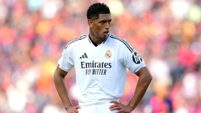 Jude Bellingham bị chỉ trích sau khi Real Madrid để thua Barcelona ở trận El Clasico