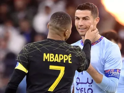 Kylian Mbappé tiết lộ cử chỉ đẳng cấp của Cristiano Ronaldo đã giúp định hình sự nghiệp của anh ấy như thế nào