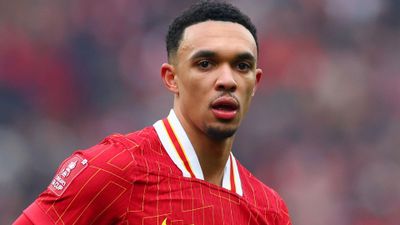 Sự ra đi của hậu vệ phải Liverpool: Kế hoạch kế nhiệm và mục tiêu chuyển nhượng được phân tích