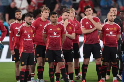 Manchester United đối mặt với cuộc cải tổ đội hình lớn trong bối cảnh khủng hoảng tài chính và vắng mặt ở châu Âu