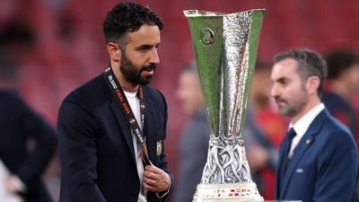 Thất bại của Manchester United ở trận chung kết Europa League: Tương lai của Amorim và chiến thắng của Tottenham