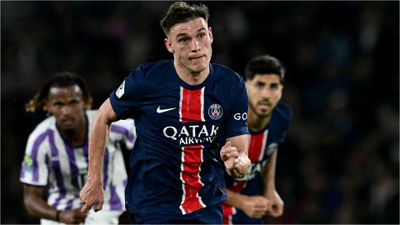 Manuel Ugarte 'Sẵn sàng bay tới Anh' khi Manchester United sắp có vụ chuyển nhượng lớn