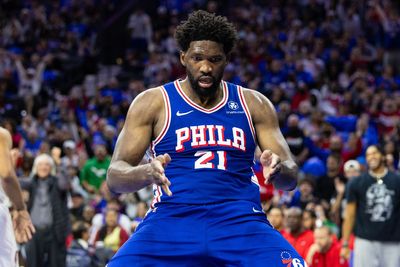 NBA phạt Joel Embiid của 76ers vì cử chỉ tục tĩu chống lại Blazers