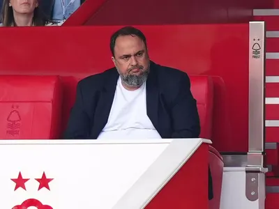 Chủ sở hữu Nottingham Forest Evangelos Marinakis bị FA cấm sau cáo buộc hành vi sai trái