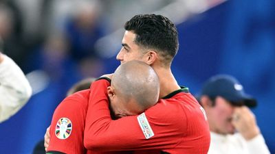 Bồ Đào Nha phải chịu phạt đền khi Pháp mờ nhạt bằng cách nào đó lọt vào bán kết Euro 2024
