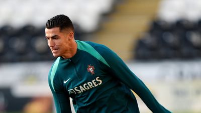 Không còn nghi ngờ gì nữa Ronaldo có thể chơi với Scotland