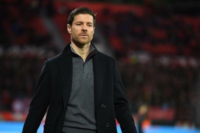 Xabi Alonso vẫn tập trung giữa các liên kết Liverpool và Bayern Munich