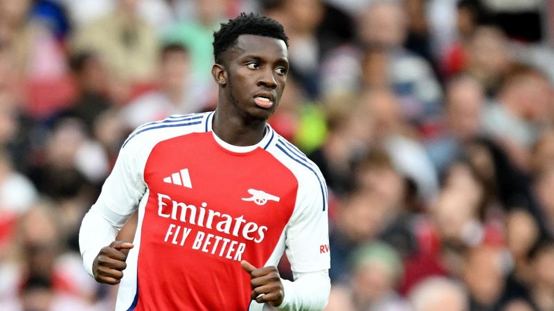 Eddie Nketiah của Arsenal sắp chuyển đến Nottingham Forest trị giá 30 triệu bảng