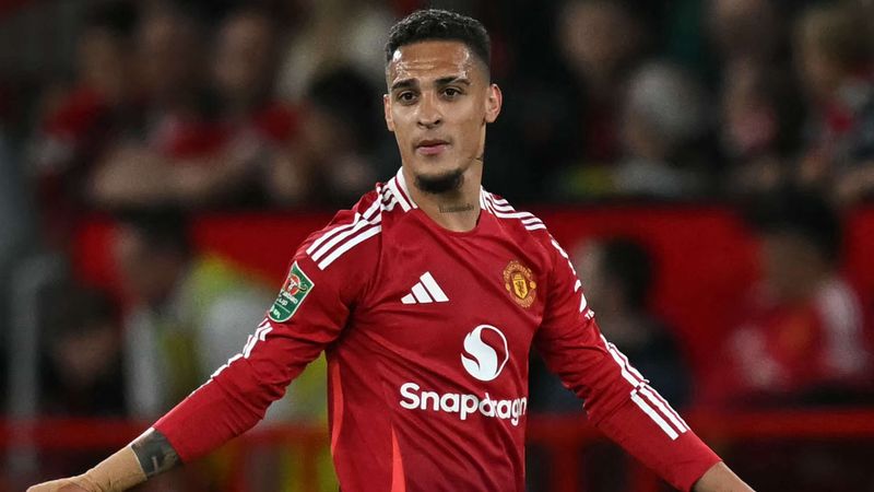 Huyền thoại Man Utd thúc giục câu lạc bộ bán Antony trị giá 86 triệu bảng vào tháng 1