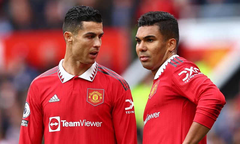 Cristiano Ronaldo tham gia đàm phán chuyển nhượng Casemiro khi Man Utd phải đối mặt với sự chờ đợi đầy lo lắng